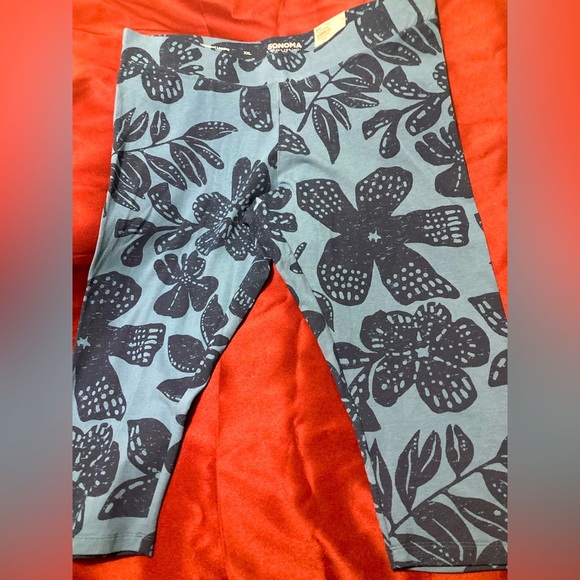 Sonoma | Pants u0026 Jumpsuits | New Sonoma Cropped Leggings Size 2x Light Blue  With Dark Blue Flowers | Poshmark
